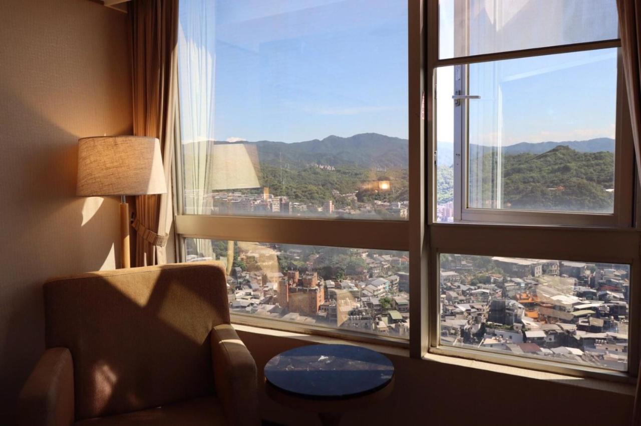 Rhine Inn Keelung Extérieur photo