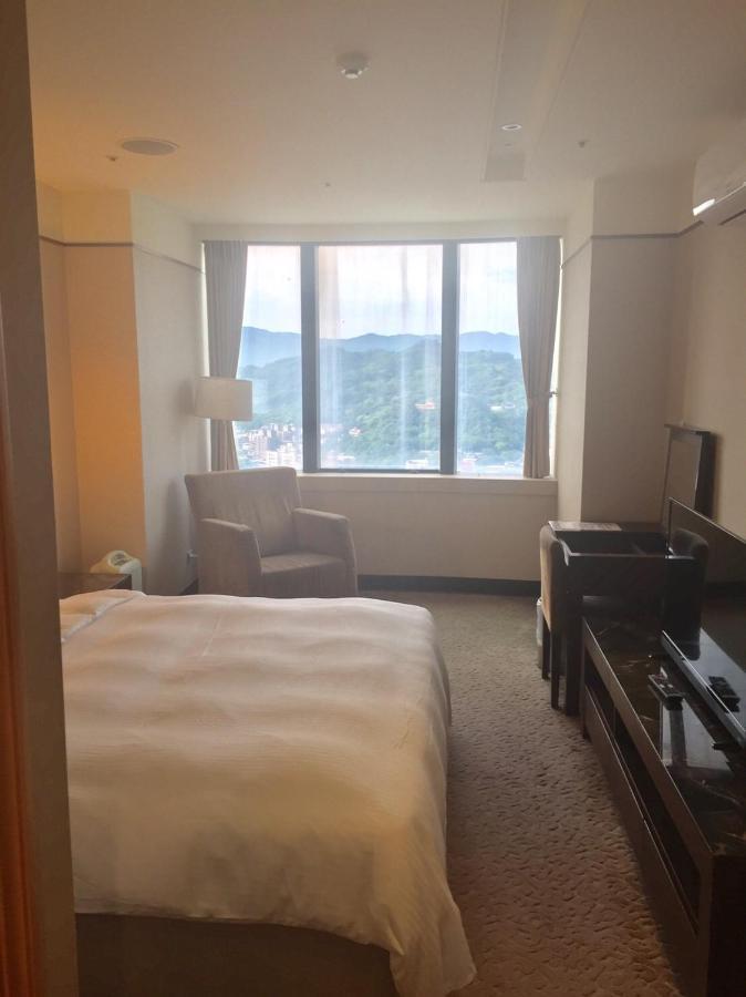 Rhine Inn Keelung Extérieur photo