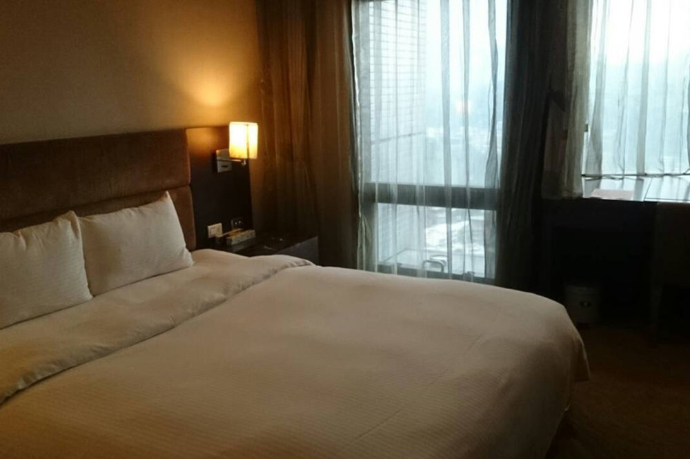 Rhine Inn Keelung Extérieur photo