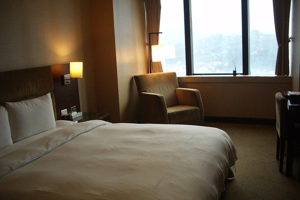 Rhine Inn Keelung Extérieur photo