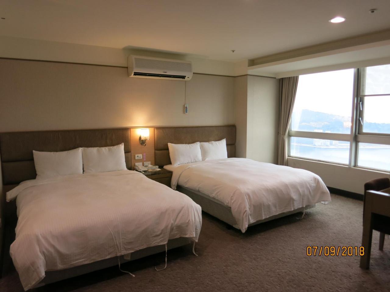 Rhine Inn Keelung Extérieur photo